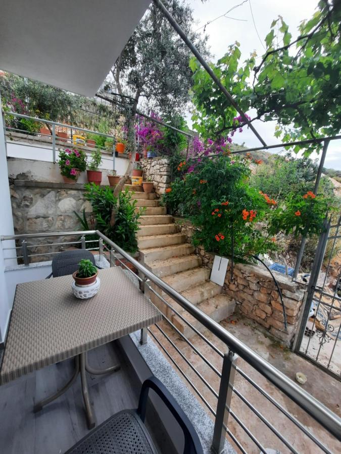 Nora'S Guesthouse Саранде Екстериор снимка