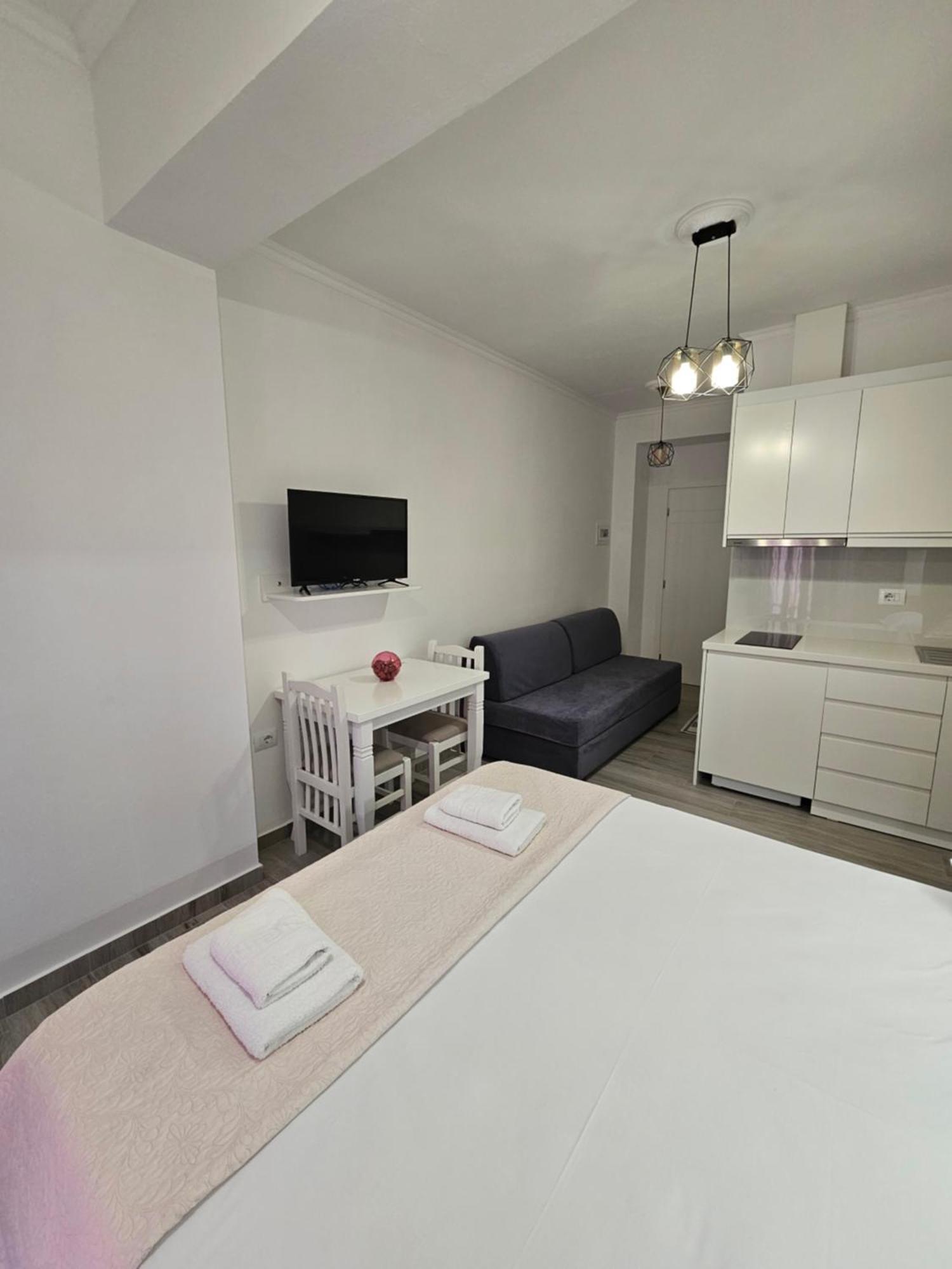 Nora'S Guesthouse Саранде Екстериор снимка