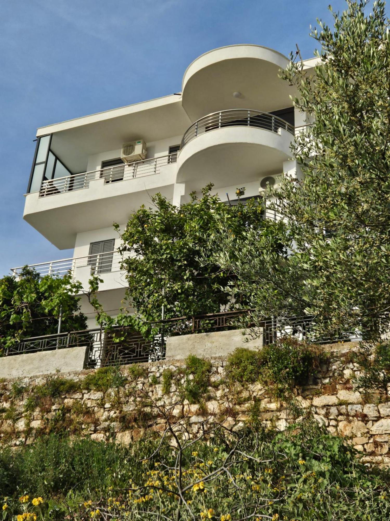 Nora'S Guesthouse Саранде Екстериор снимка