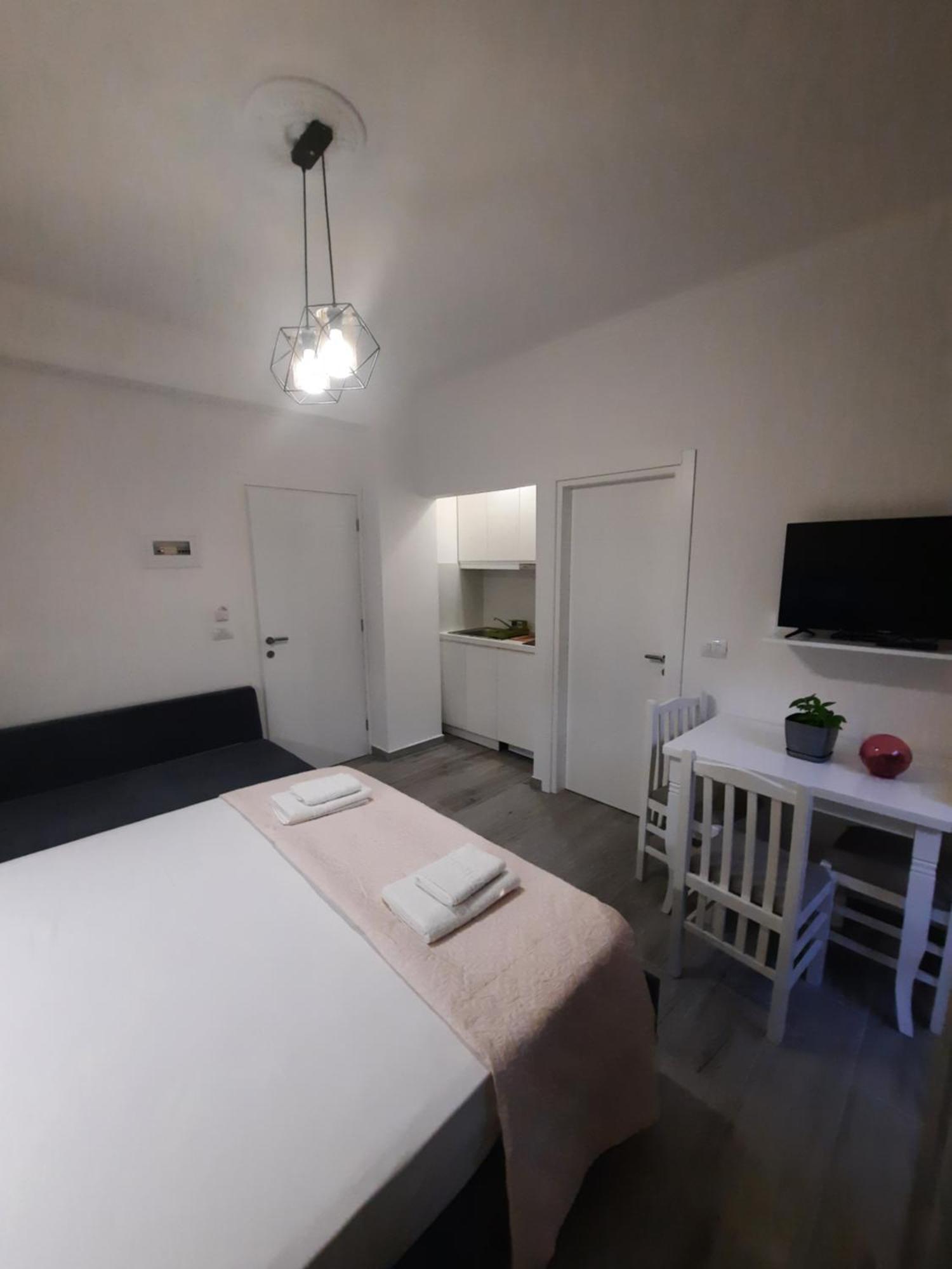 Nora'S Guesthouse Саранде Екстериор снимка